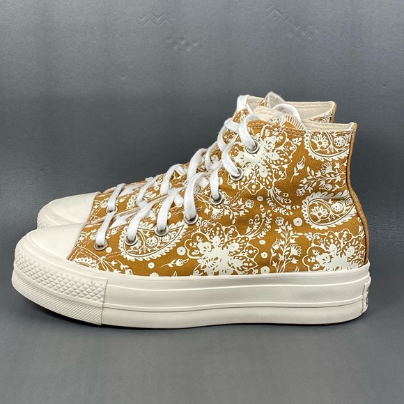 Converse Women's Chuck Taylor All Star Lift Platform Hi Wheat Womens size 8 - Picture 2 of 8